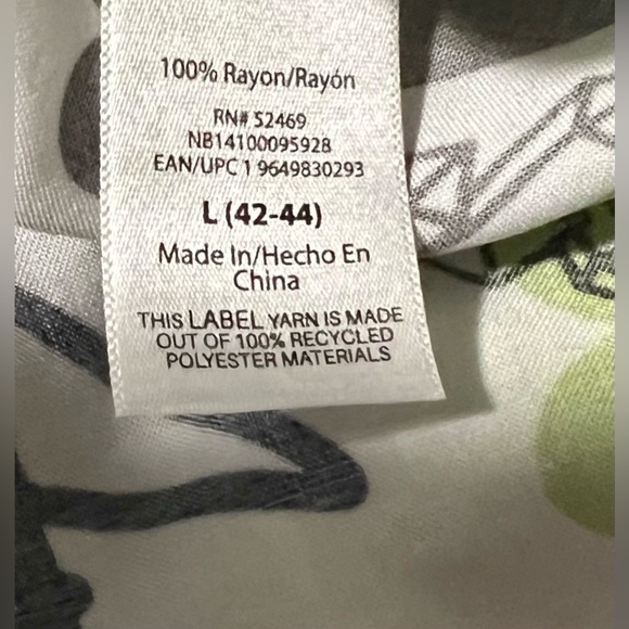 Men’s No Boundaries Tropical Button Down Shirt - Picture 4 of 6